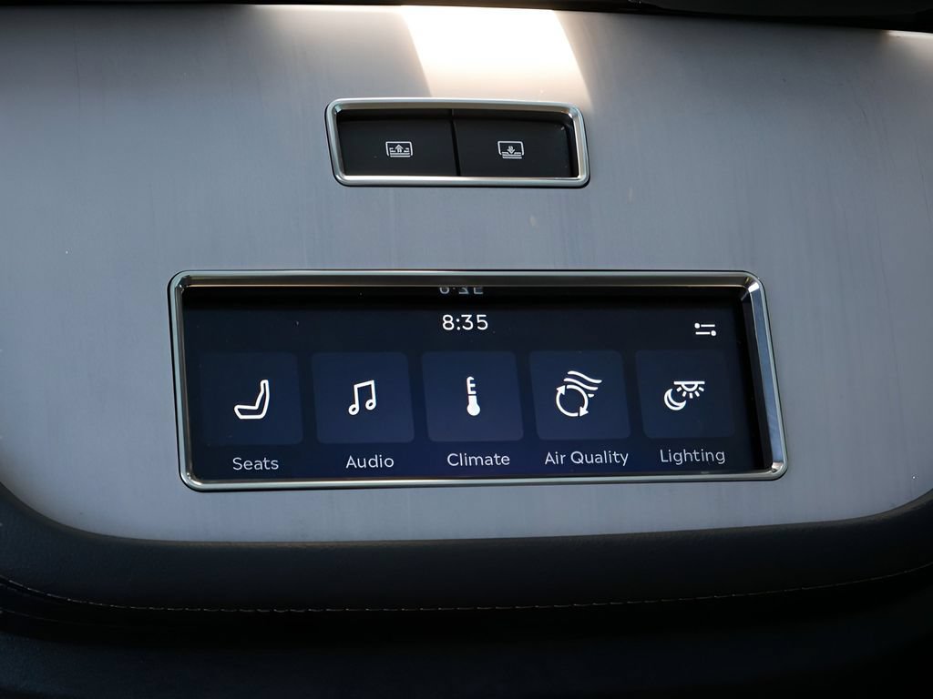 Used 2025 Lincoln Navigator Reserve AWD/4WD image 15
