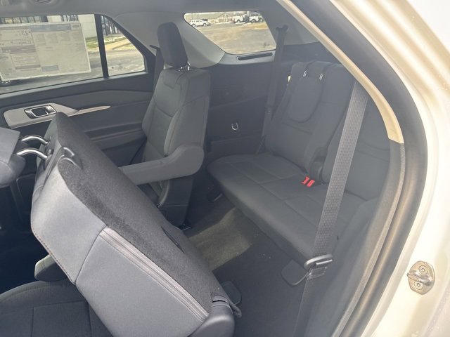Used 2025 Ford Explorer Active image 31