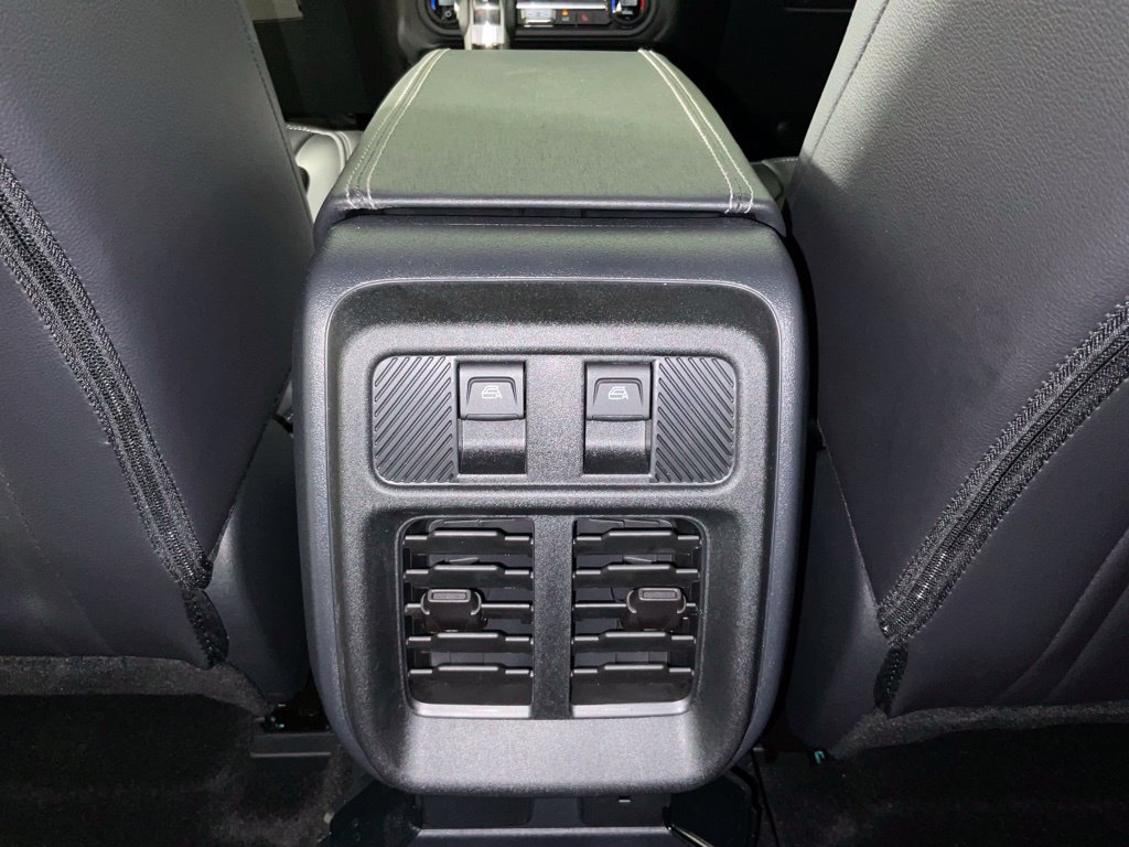 New 2026 Ford Bronco Outer Banks AWD/4WD image 17