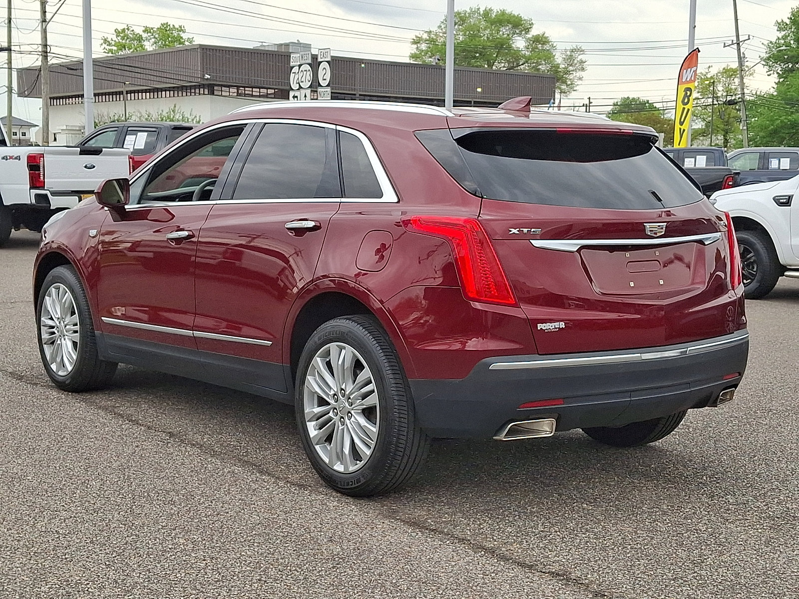 Used 2017 Cadillac XT5 Premium Luxury FWD image 7