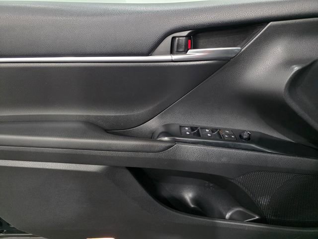 Used 2019 Toyota Camry SE w/ Convenience Package image 10