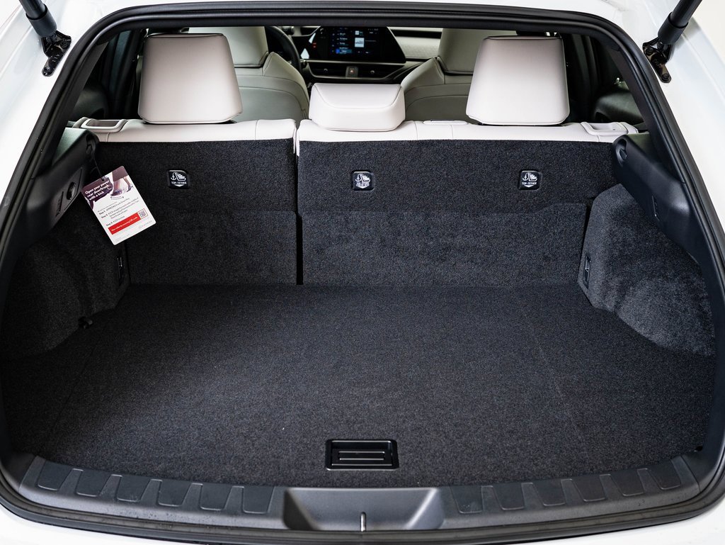 New 2025 Lexus UX 300h AWD image 18