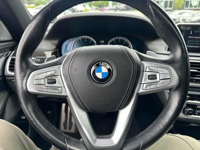 Used 2017 BMW 750i RWD image 31