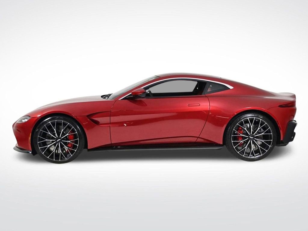 Used 2023 Aston Martin V8 Vantage Coupe image 2
