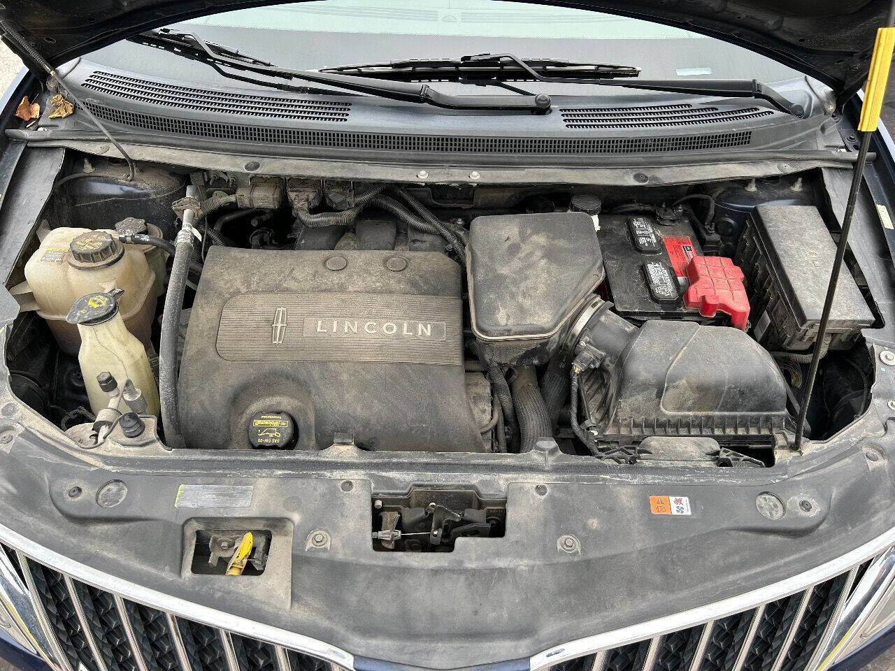 Used 2012 Lincoln MKX AWD image 12