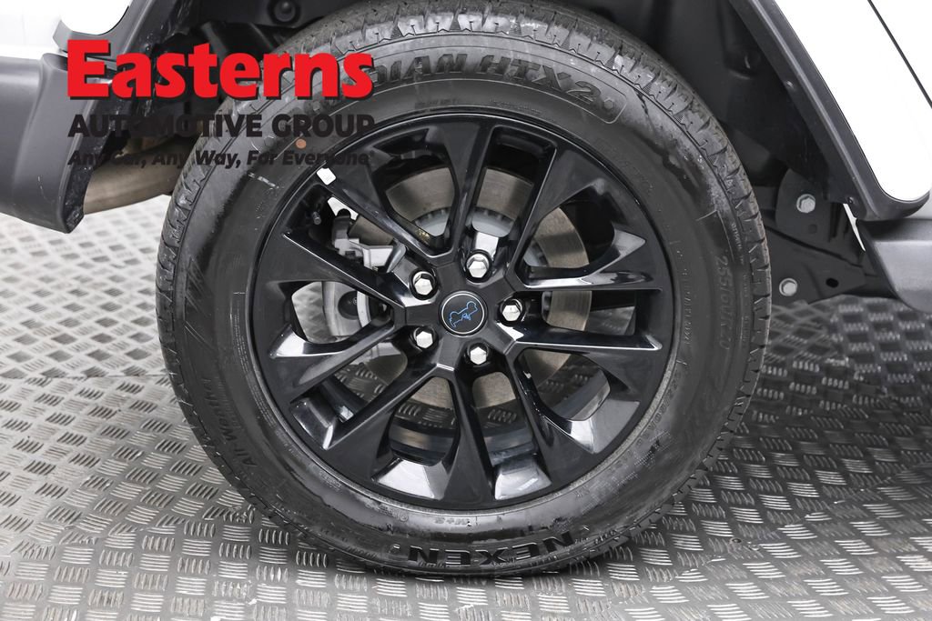 Used 2025 Jeep Wrangler Unlimited Sahara image 31