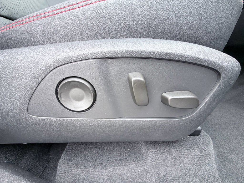 New 2026 Chevrolet Traverse RS image 24