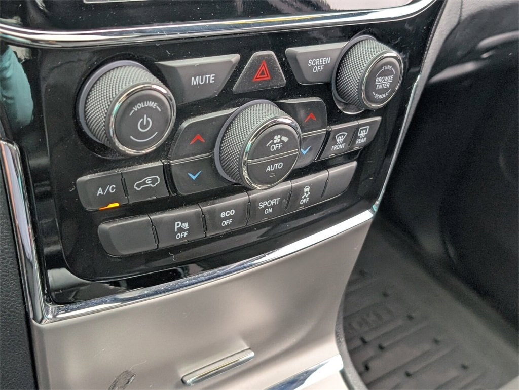 Used 2021 Jeep Grand Cherokee Trailhawk image 27