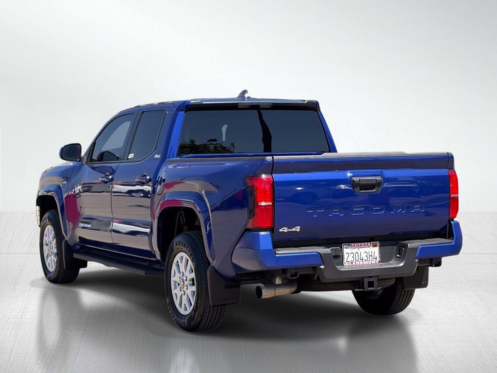 Certified 2025 Toyota Tacoma SR5 AWD/4WD image 4