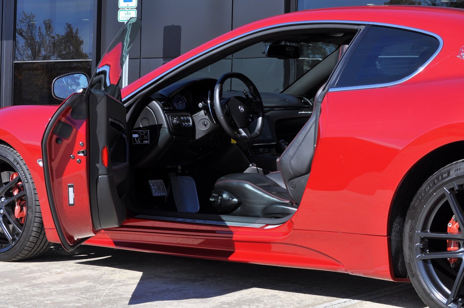 Used 2018 Maserati GranTurismo Sport image 24