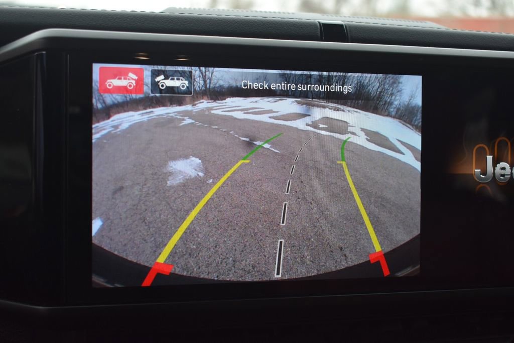 Used 2024 Jeep Wrangler Unlimited Rubicon 392 AWD/4WD image 40