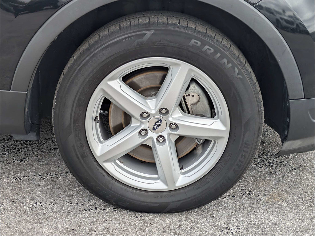 Used 2019 Ford Explorer XLT w/ Equipment Group 202A FWD image 11