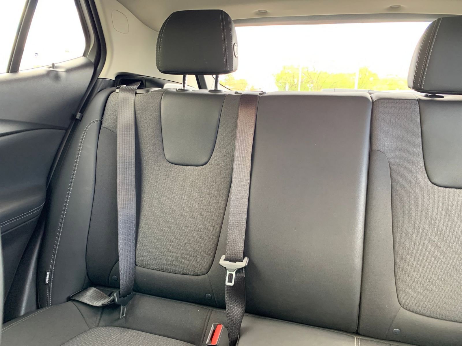 Used 2025 Buick Encore GX Preferred image 38