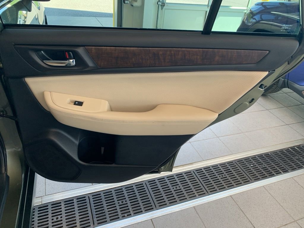 Used 2017 Subaru Outback 2.5i Limited AWD/4WD image 18