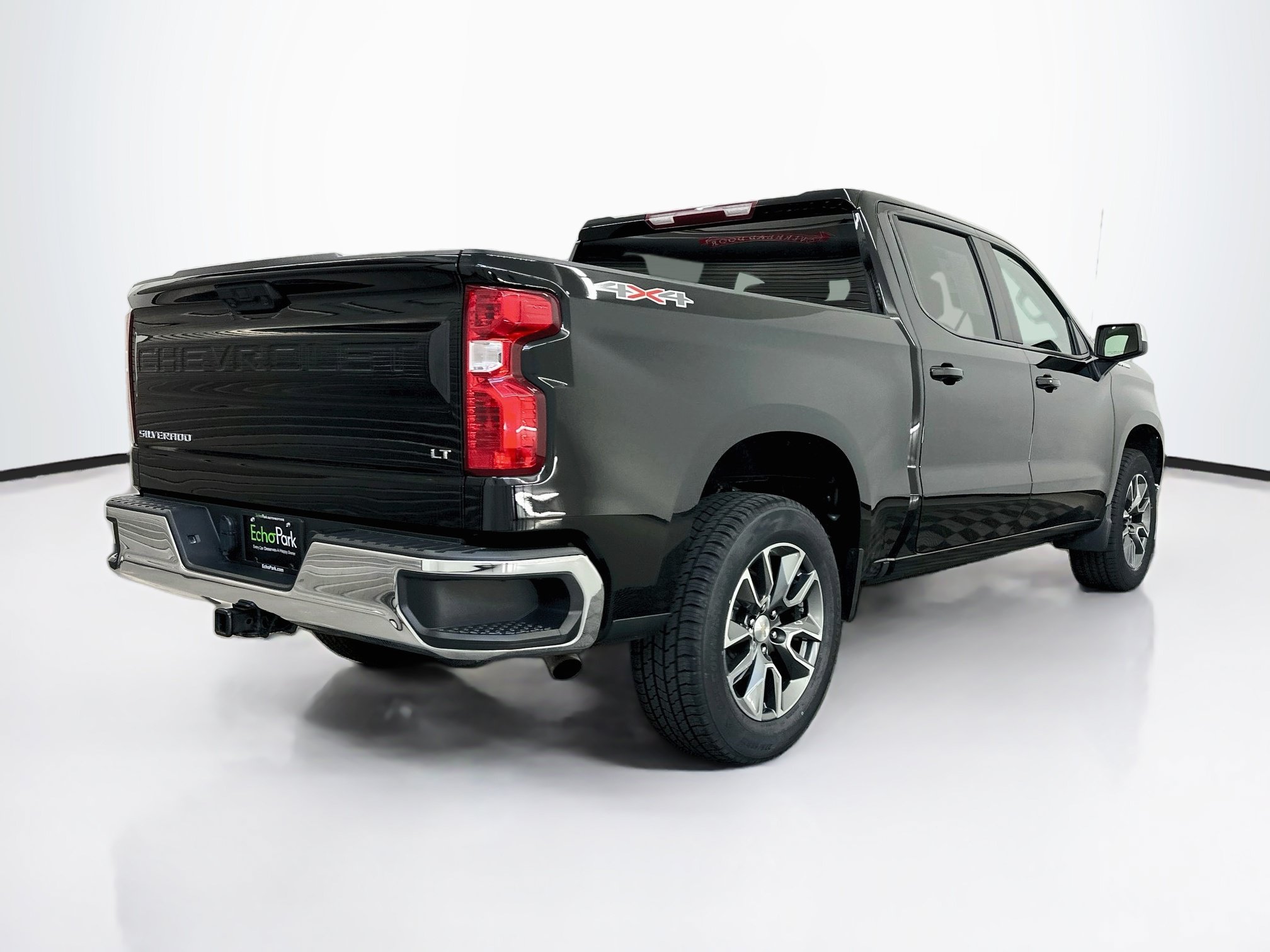 Used 2024 Chevrolet Silverado 1500 LT AWD/4WD image 9