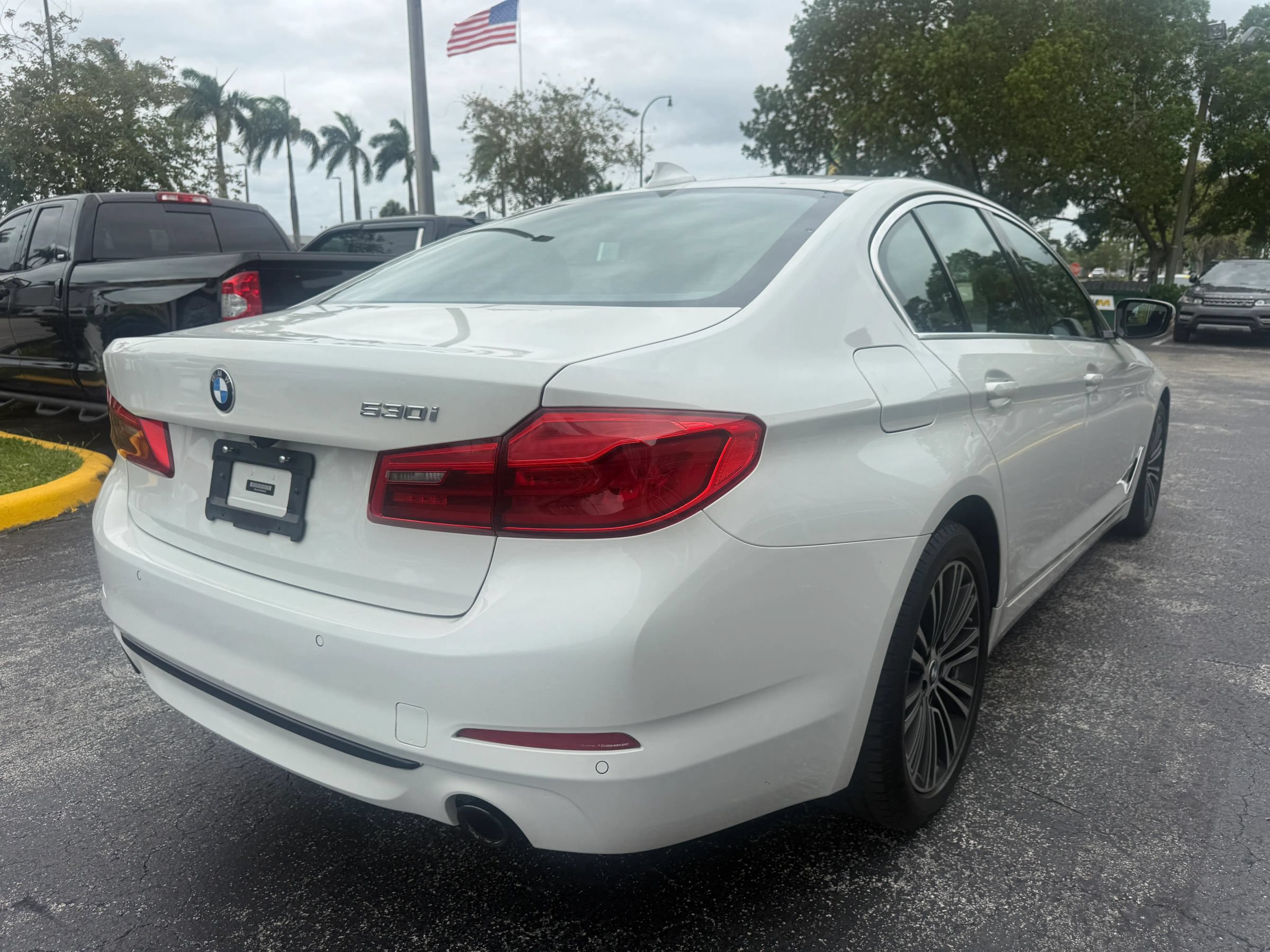 Used 2019 BMW 530i w/ Convenience Package RWD image 4