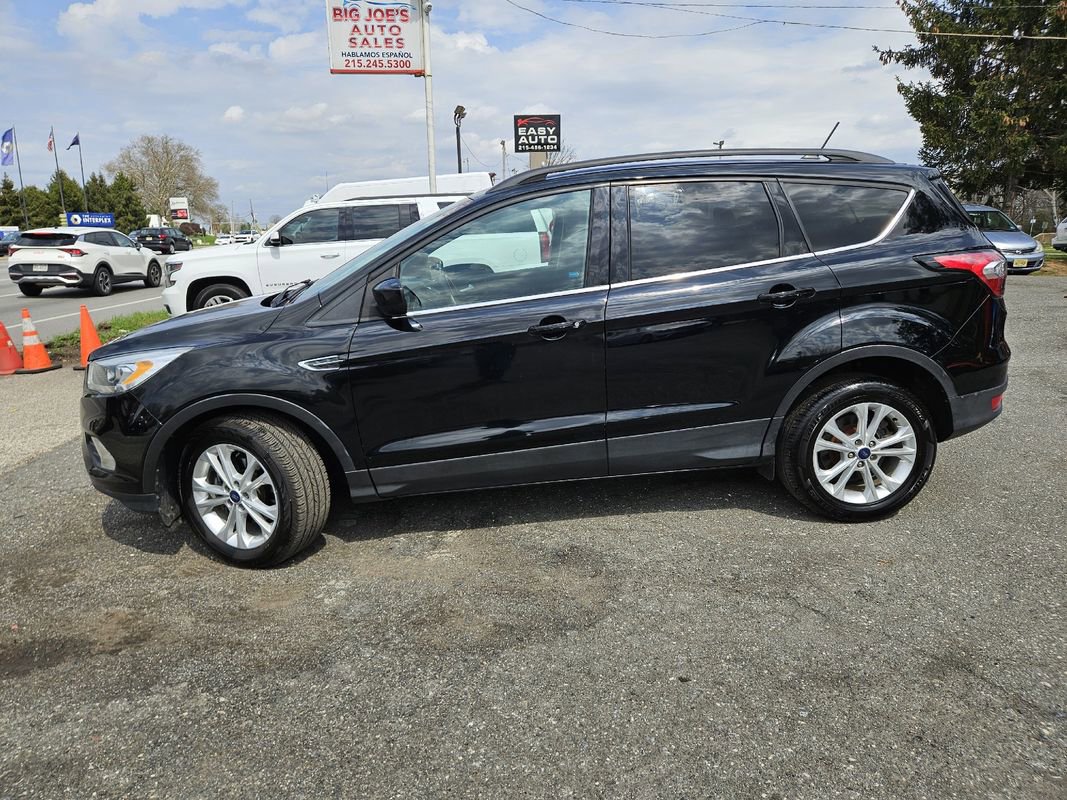 Used 2018 Ford Escape SEL image 2