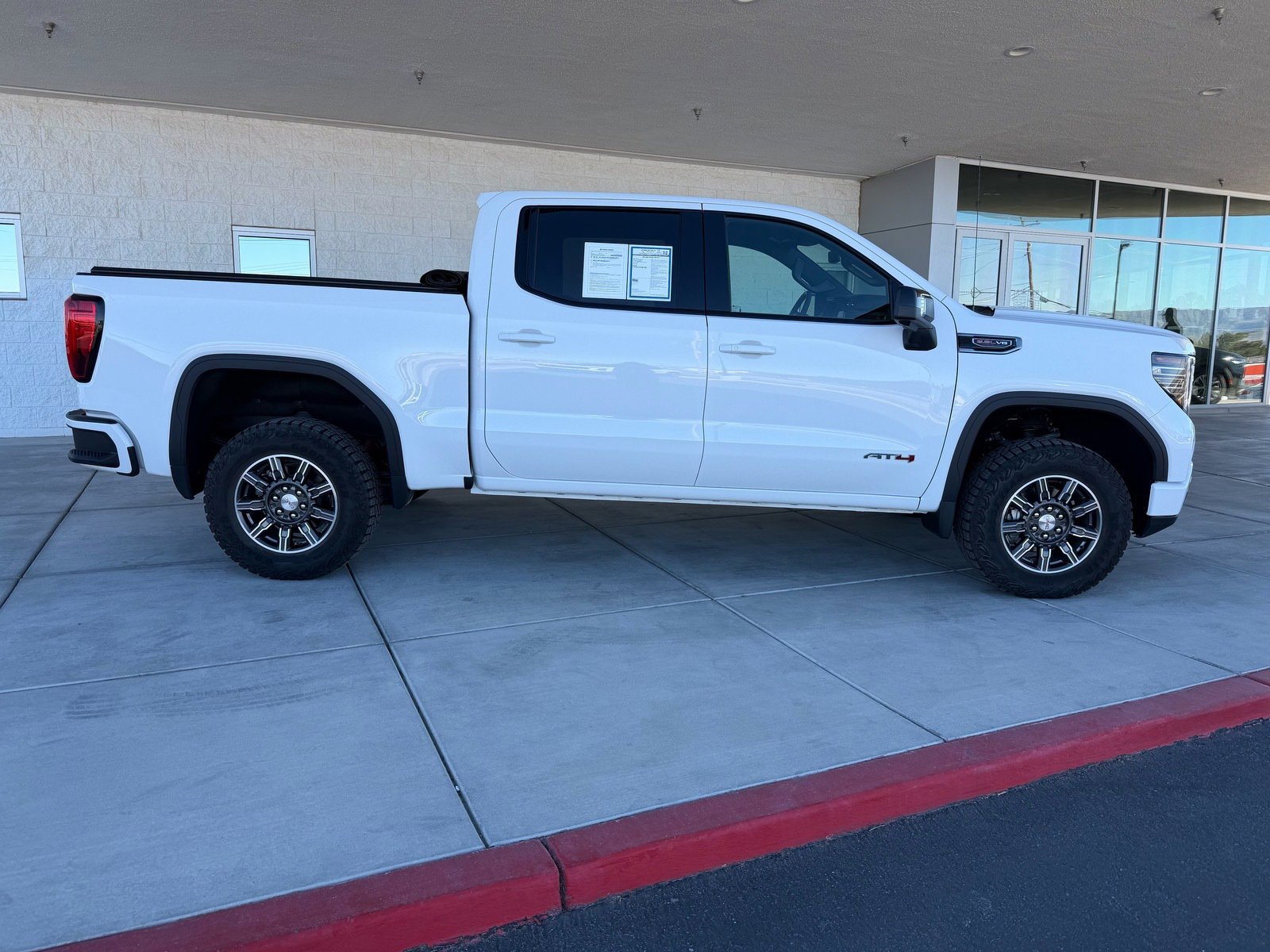 Used 2025 GMC Sierra 1500 AT4 image 2