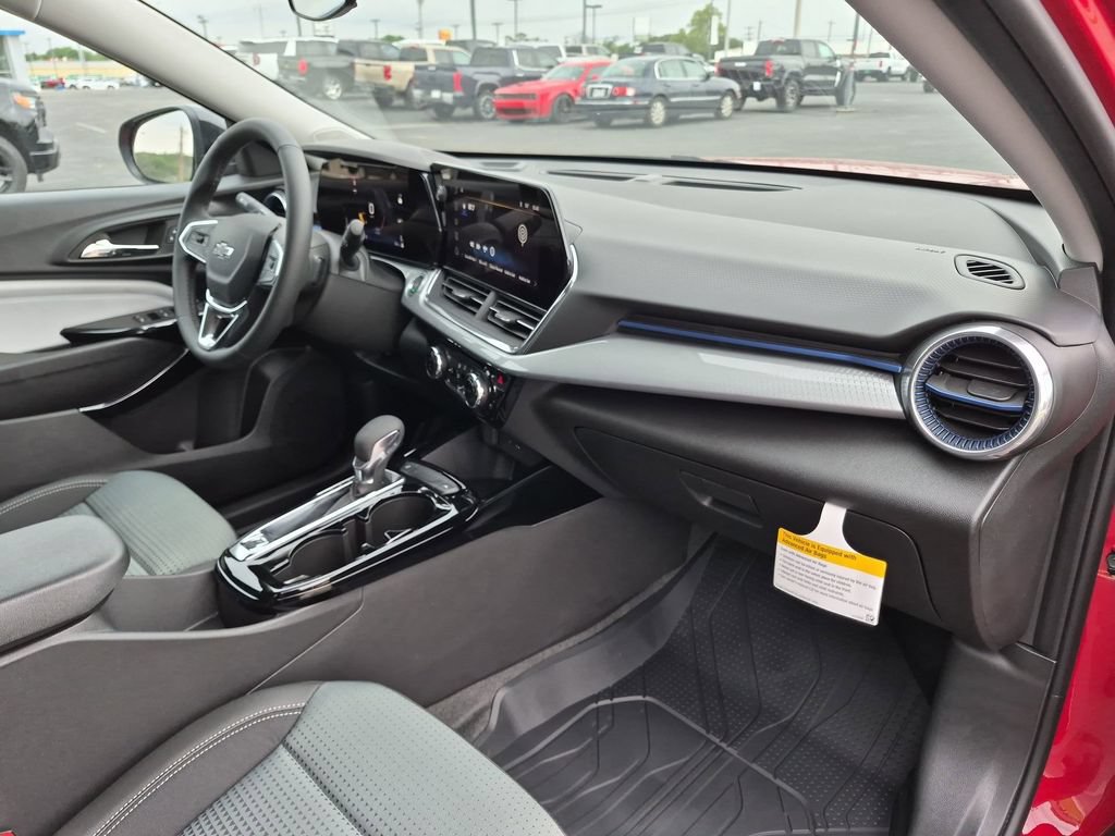 New 2026 Chevrolet Trax LT w/ Driver Confidence Package FWD image 27
