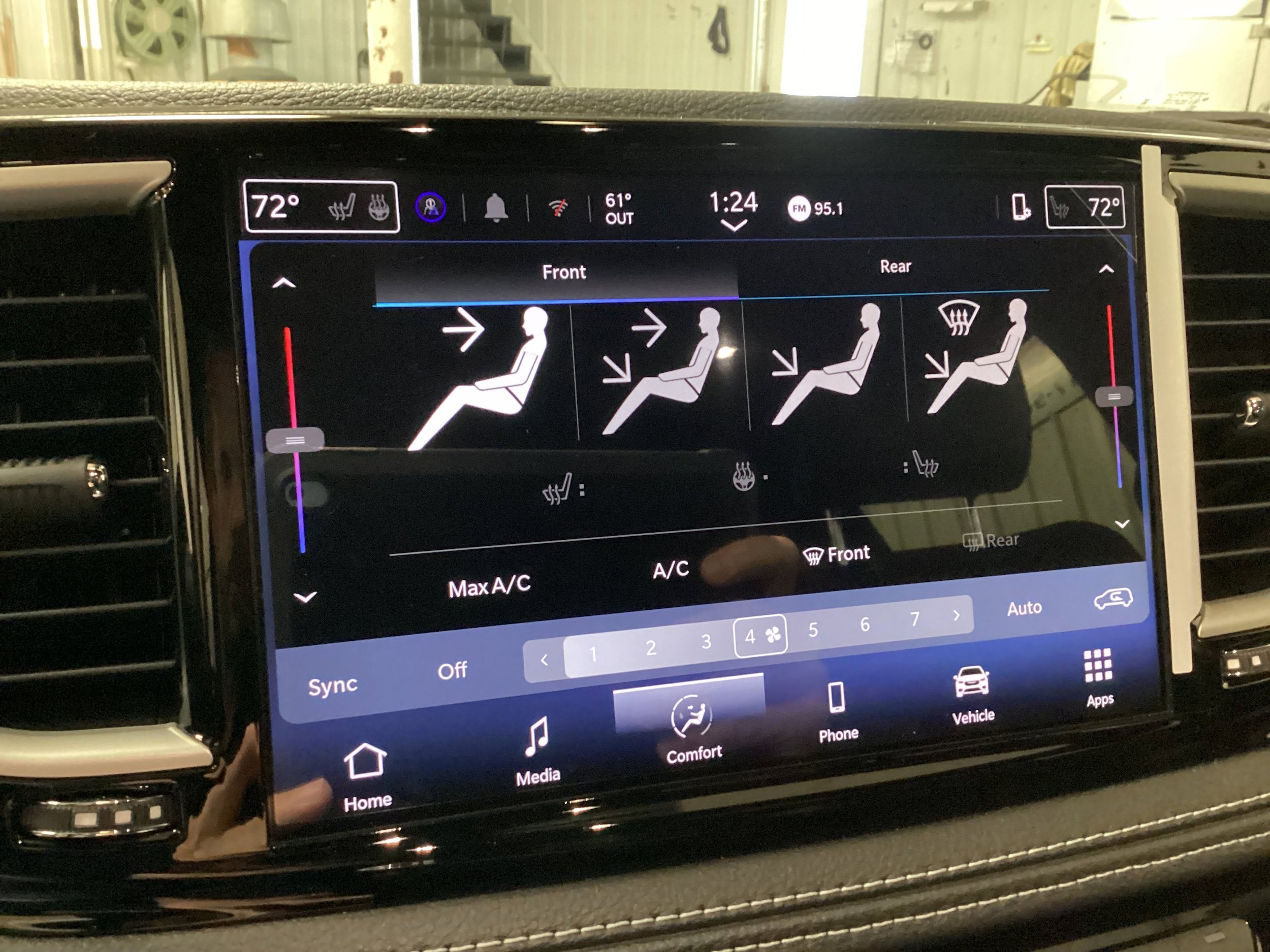 New 2026 Chrysler Pacifica Select FWD image 27