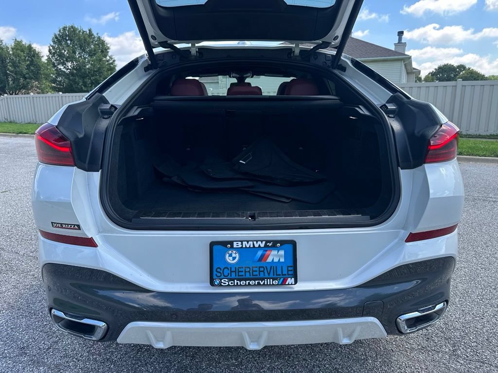 Used 2022 BMW X6 xDrive40i w/ M Sport Package AWD/4WD image 23
