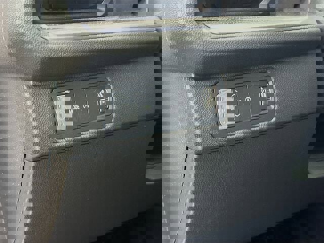 Used 2024 Chevrolet Traverse LT image 13