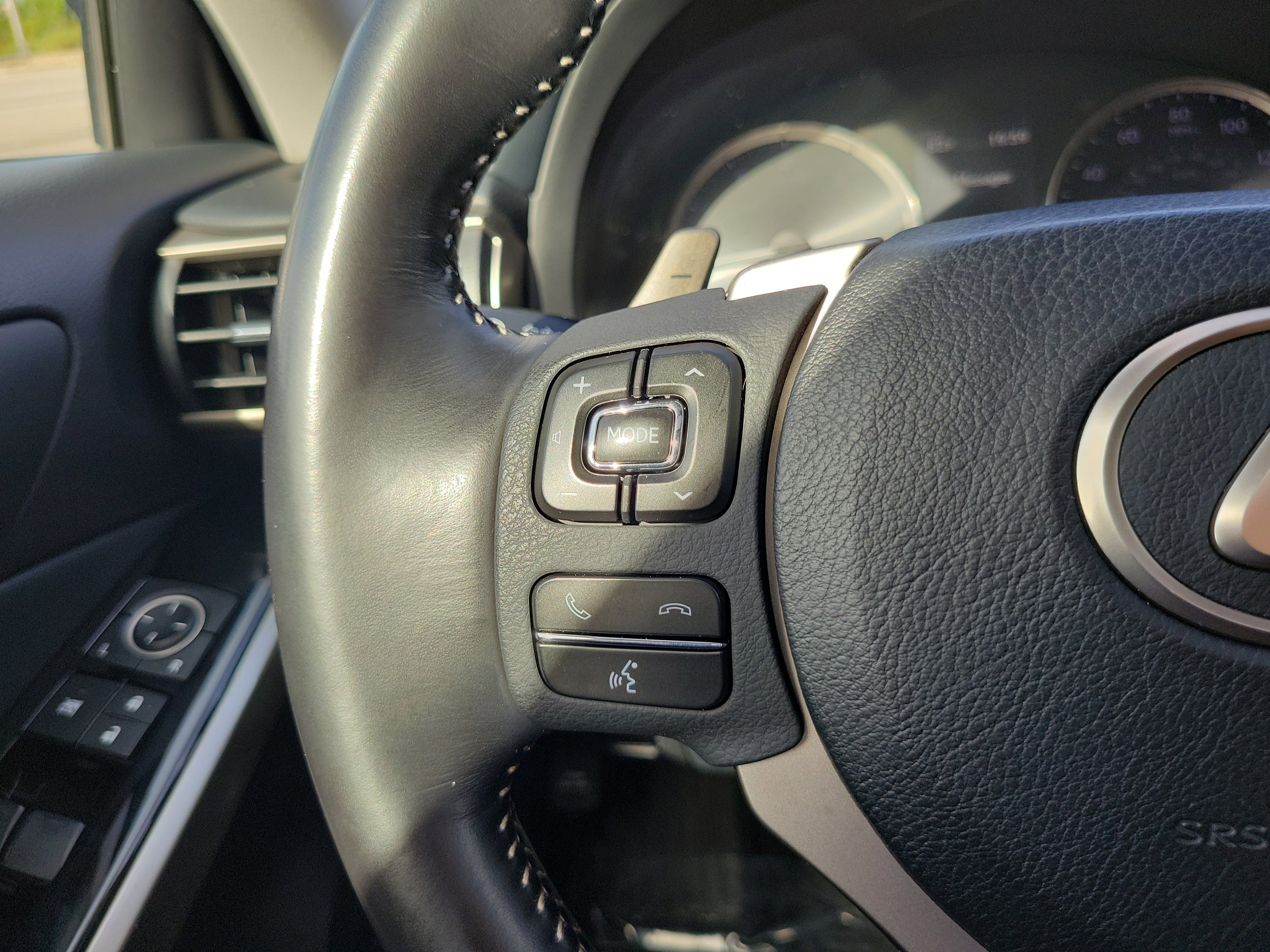 Used 2020 Lexus IS 300 w/ Accessory Package 2 RWD image 20