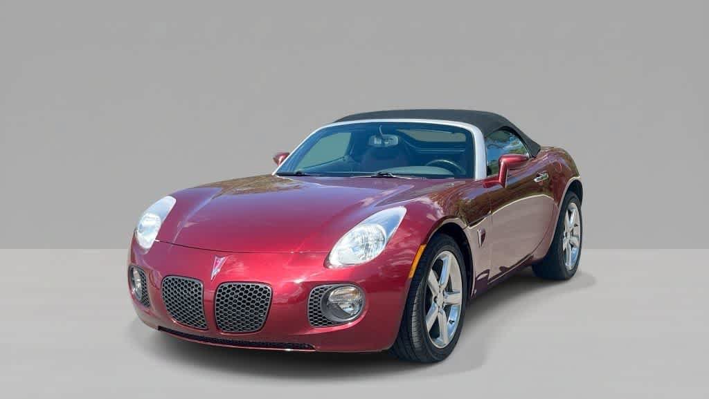 Used 2009 Pontiac Solstice GXP RWD image 4