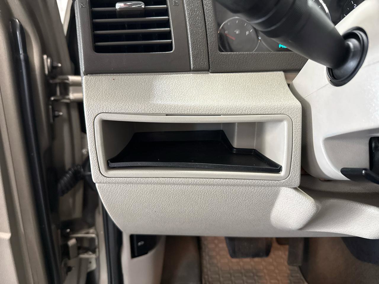 Used 2005 Jeep Grand Cherokee Limited AWD/4WD image 11