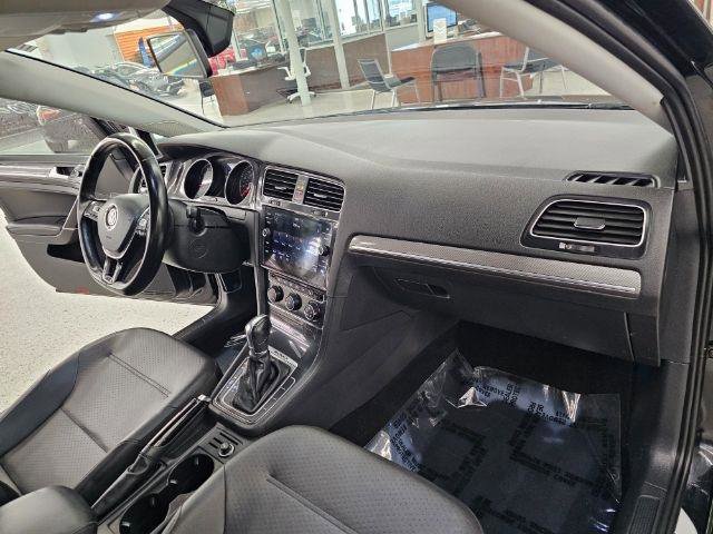 Used 2018 Volkswagen Golf Alltrack S image 8