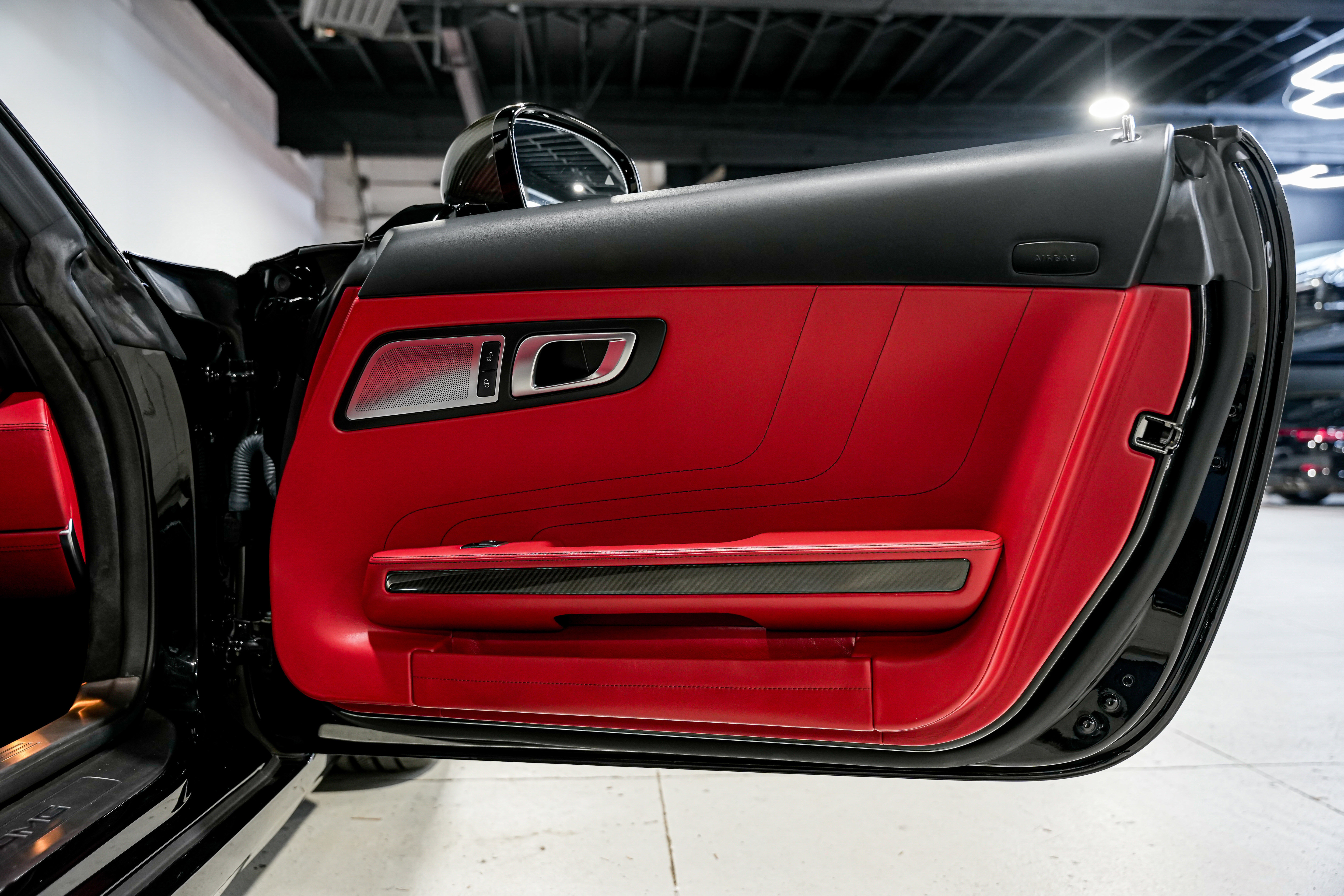 Used 2012 Mercedes-Benz SLS AMG Roadster image 22