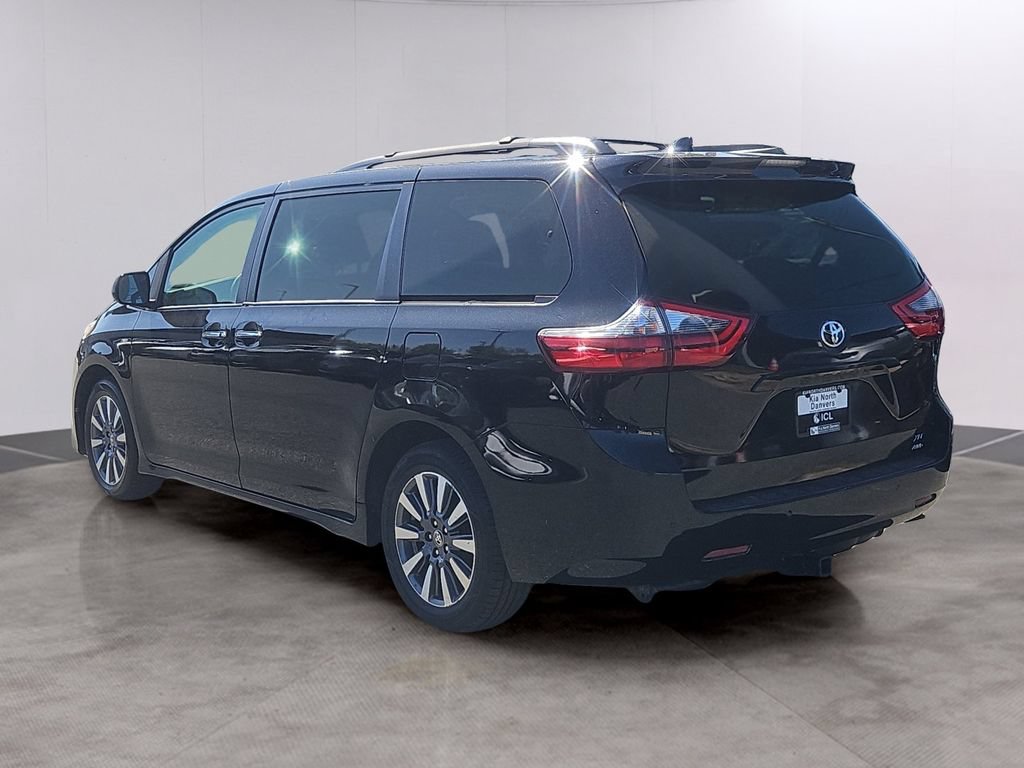 Used 2020 Toyota Sienna XLE w/ XLE Navigation Package AWD/4WD image 6