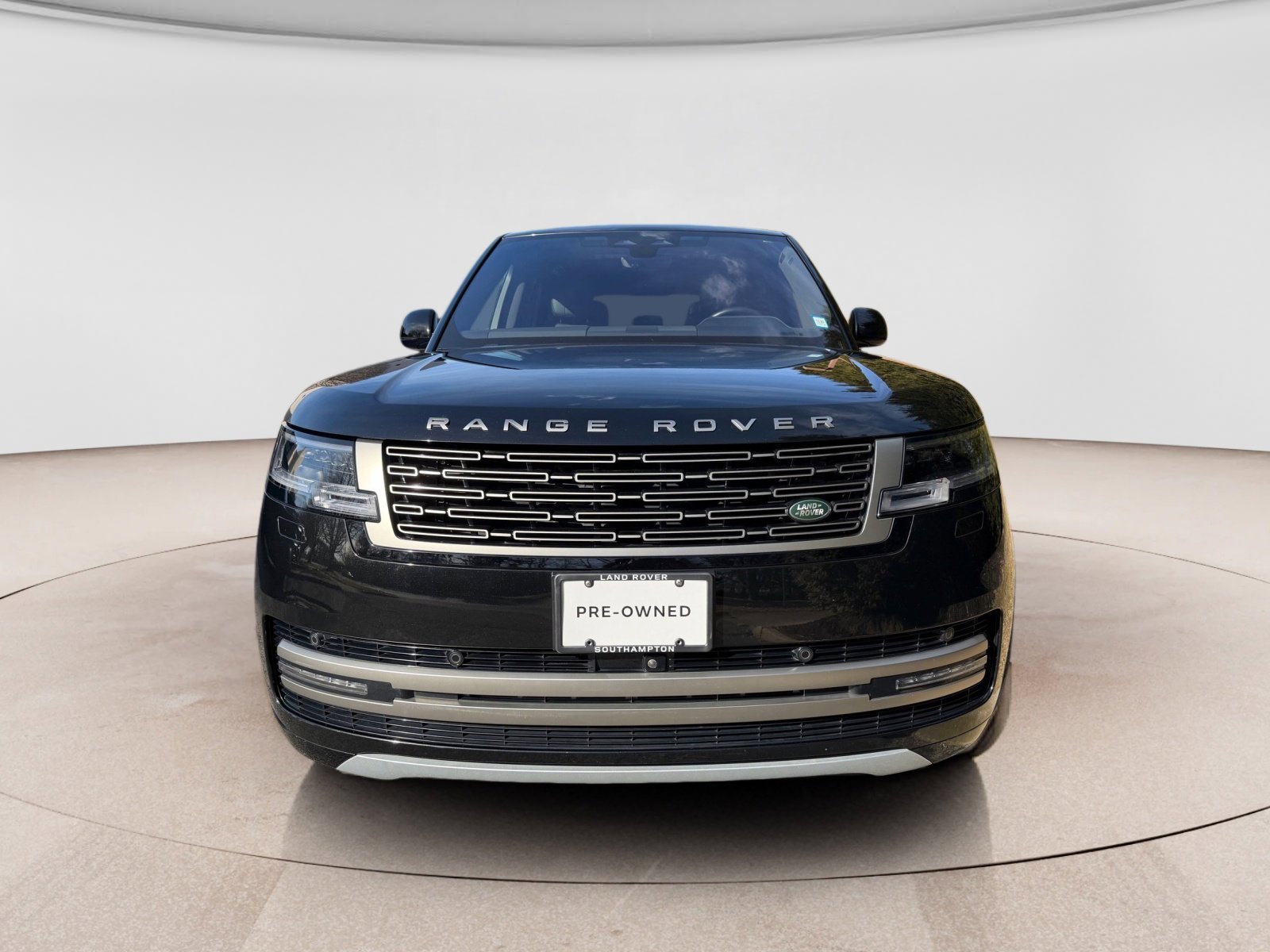 Used 2023 Land Rover Range Rover SE image 10