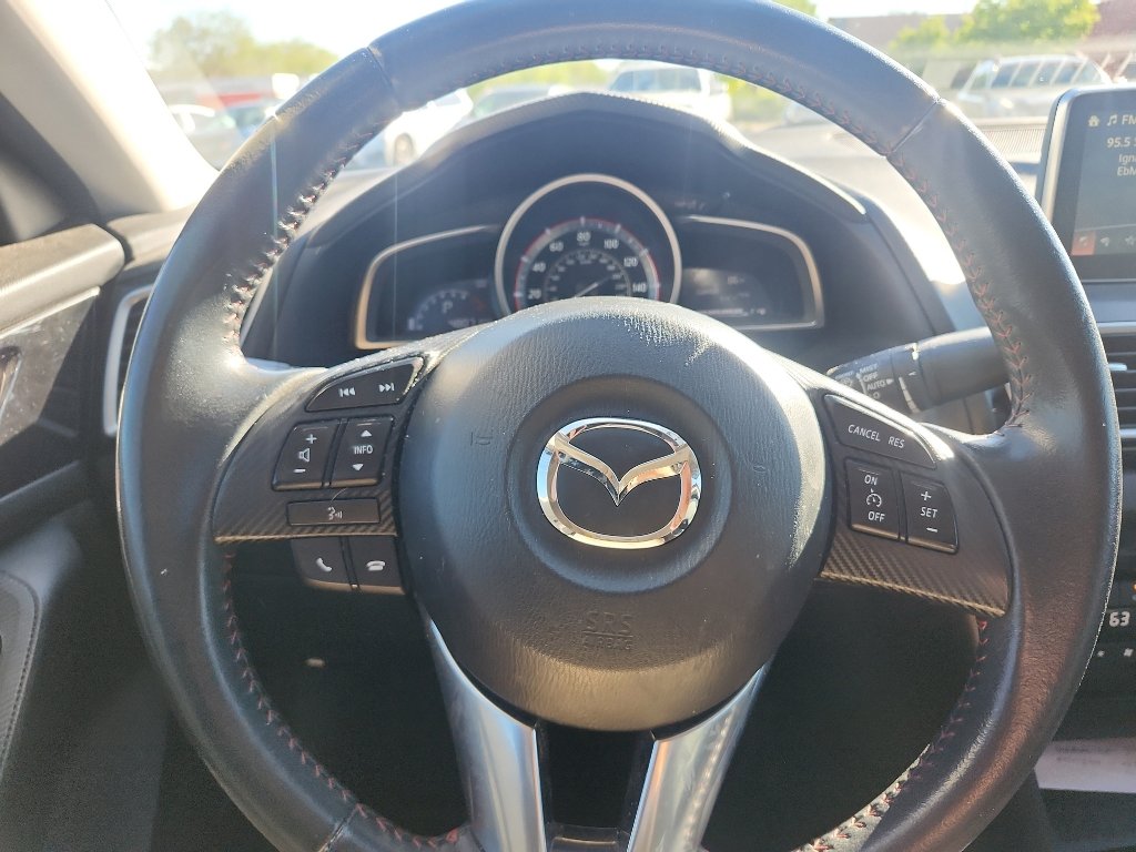 Used 2016 MAZDA MAZDA3 i Touring w/ Popular Equipment Package FWD image 19