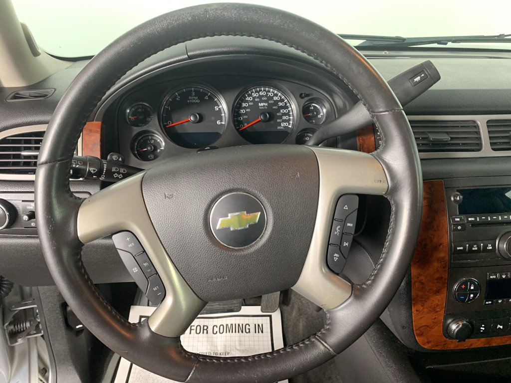 Used 2013 Chevrolet Suburban LT image 22