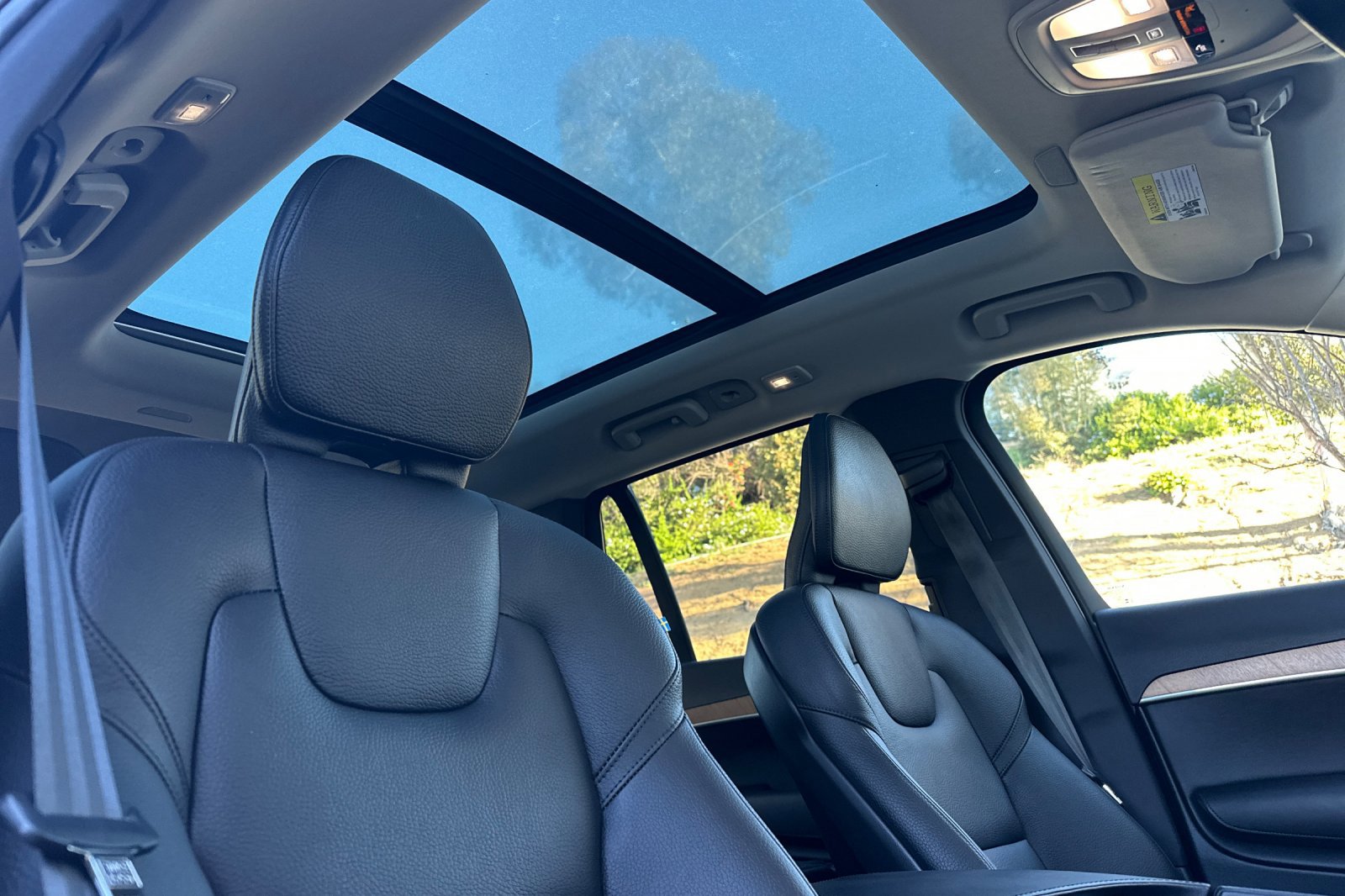 Certified 2024 Volvo XC90 T8 Core w/ Protection Package Premier image 19