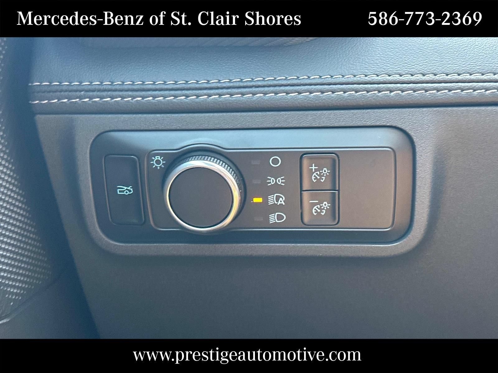 Used 2025 Ford Mustang Premium RWD image 25
