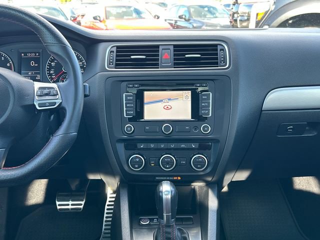 Used 2014 Volkswagen Jetta GLI Autobahn image 23