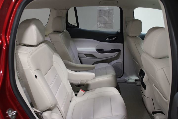 Used 2021 GMC Acadia Denali w/ Denali Technology Package AWD/4WD image 29