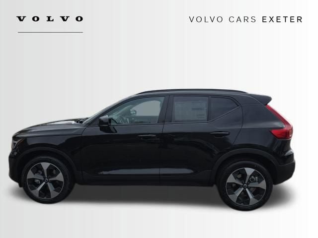 New 2026 Volvo XC40 B5 Plus AWD/4WD image 4