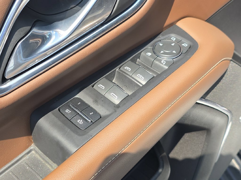 Used 2021 Chevrolet Tahoe High Country w/ Premium Package AWD/4WD image 13
