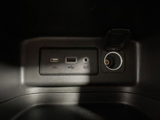 Used 2024 Chevrolet Equinox LT FWD image 18