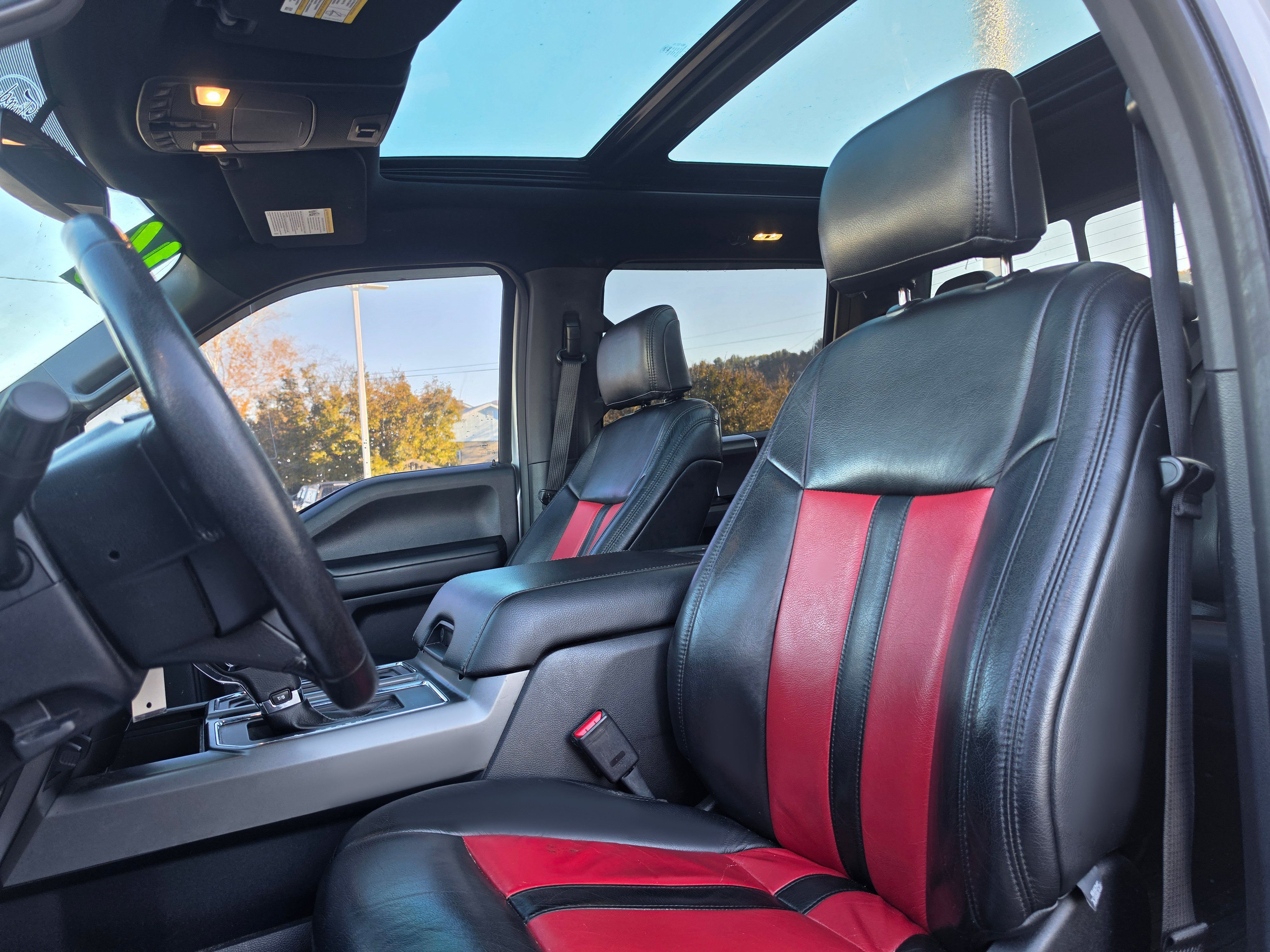 Used 2016 Ford F150 XLT w/ Equipment Group 302A Luxury AWD/4WD image 11