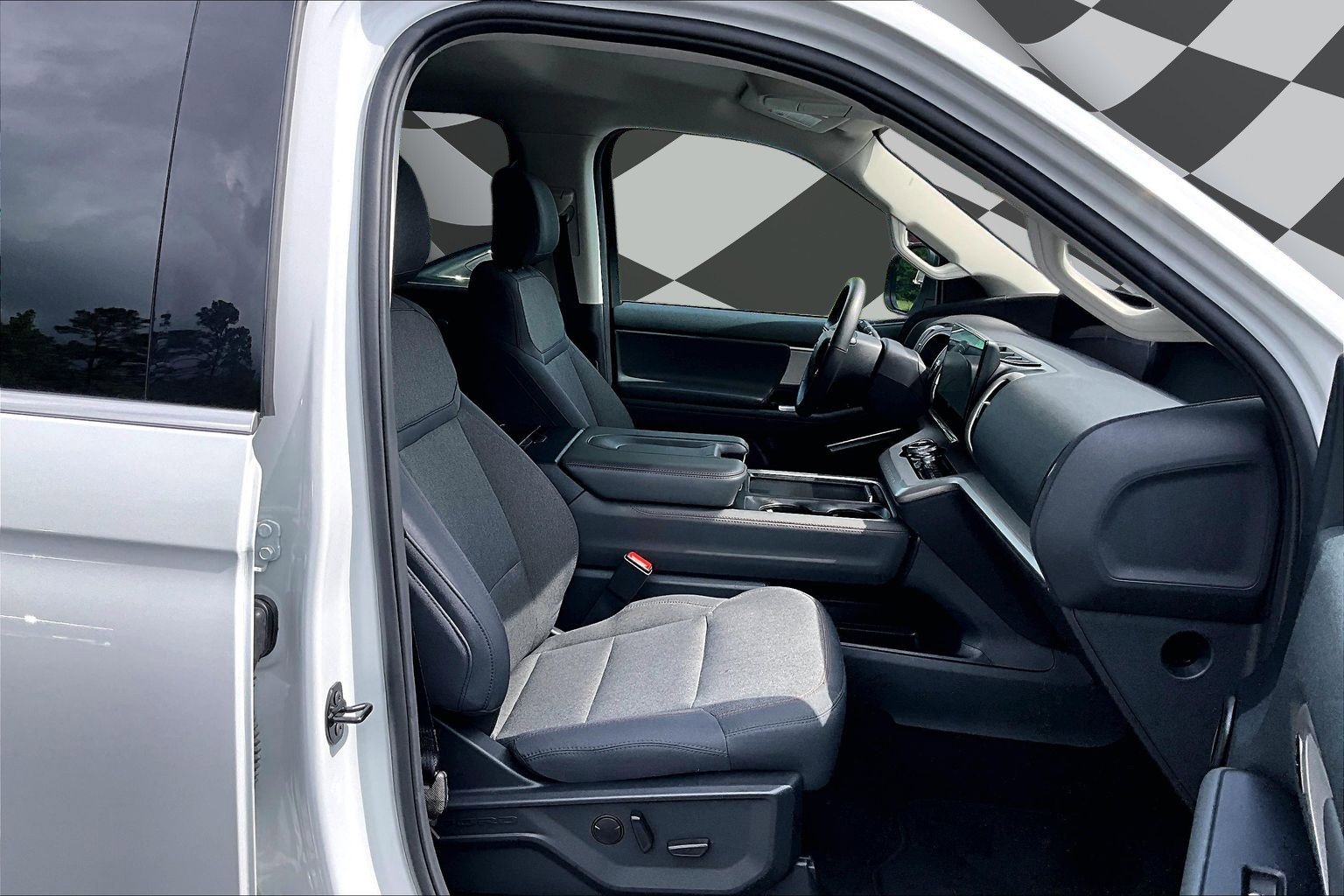 Used 2025 Ford Expedition Max Active RWD image 7