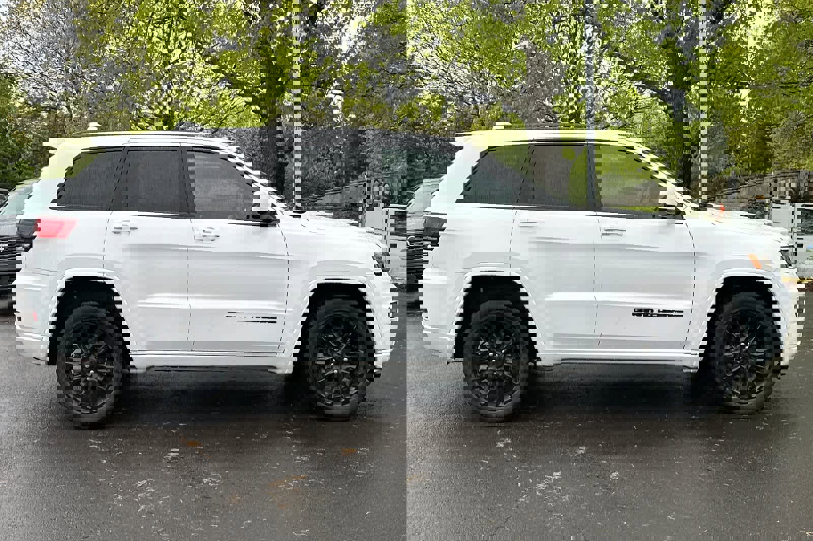 Used 2019 Jeep Grand Cherokee Altitude image 8