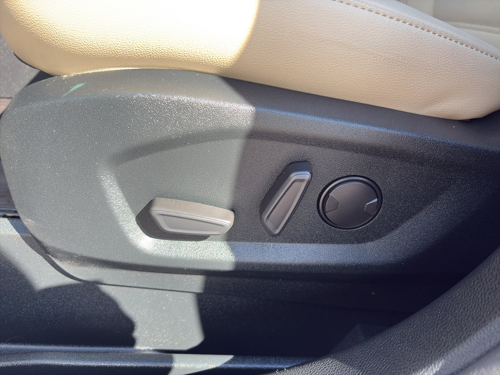 Used 2020 Ford Edge SEL w/ Convenience Package image 14