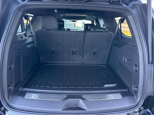 New 2026 GMC Yukon XL Denali w/ Denali Reserve Package image 32