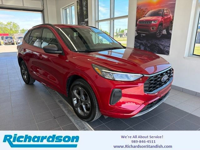 Certified 2024 Ford Escape ST-Line w/ Tech Pack #1 AWD/4WD image 1