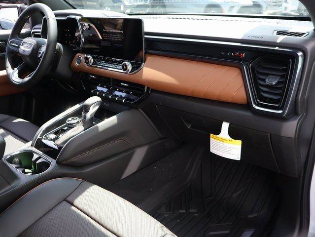 New 2025 GMC Canyon AT4 w/ Nightfall Edition image 8