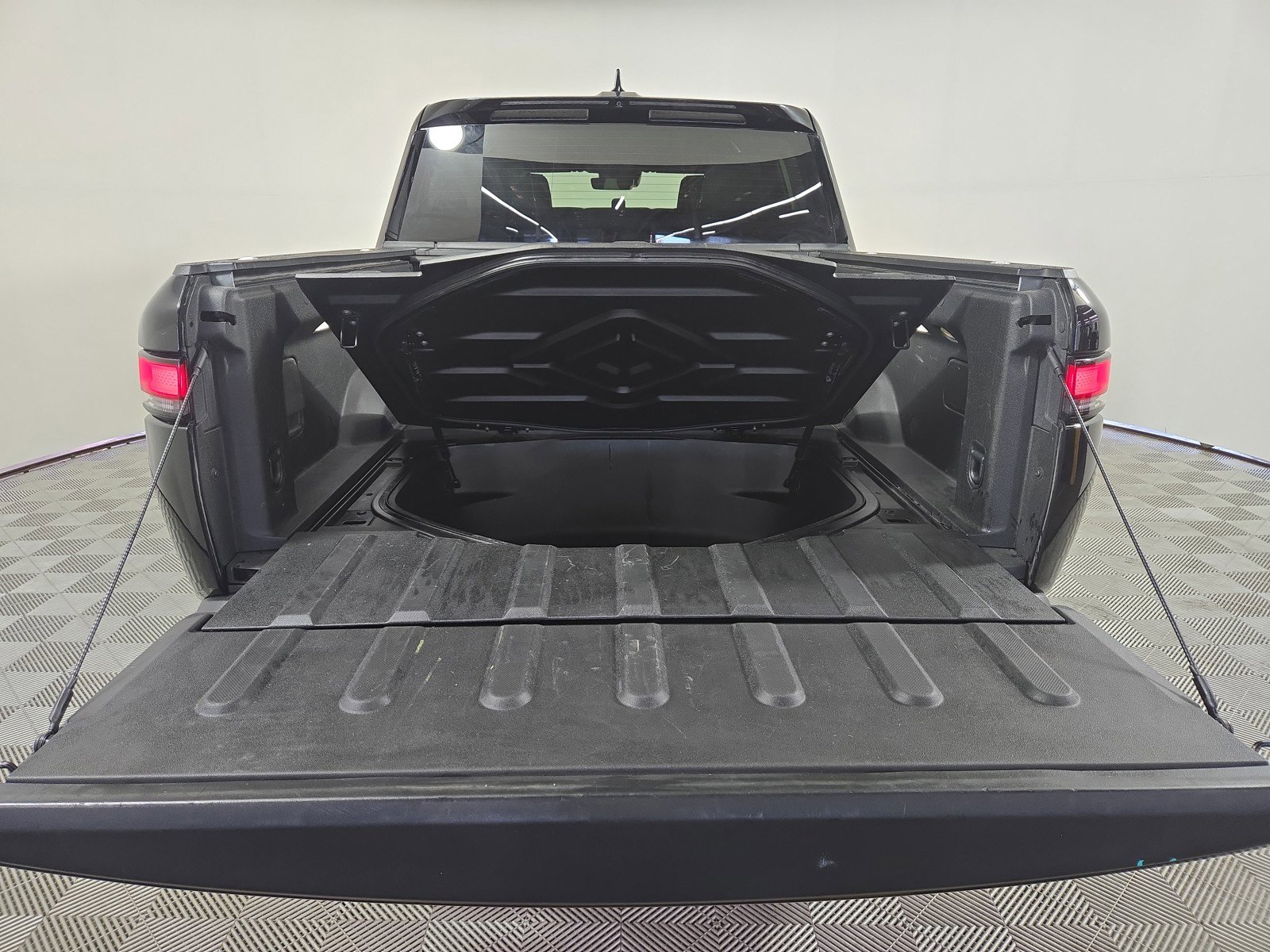 Used 2022 Rivian R1T Launch Edition image 15